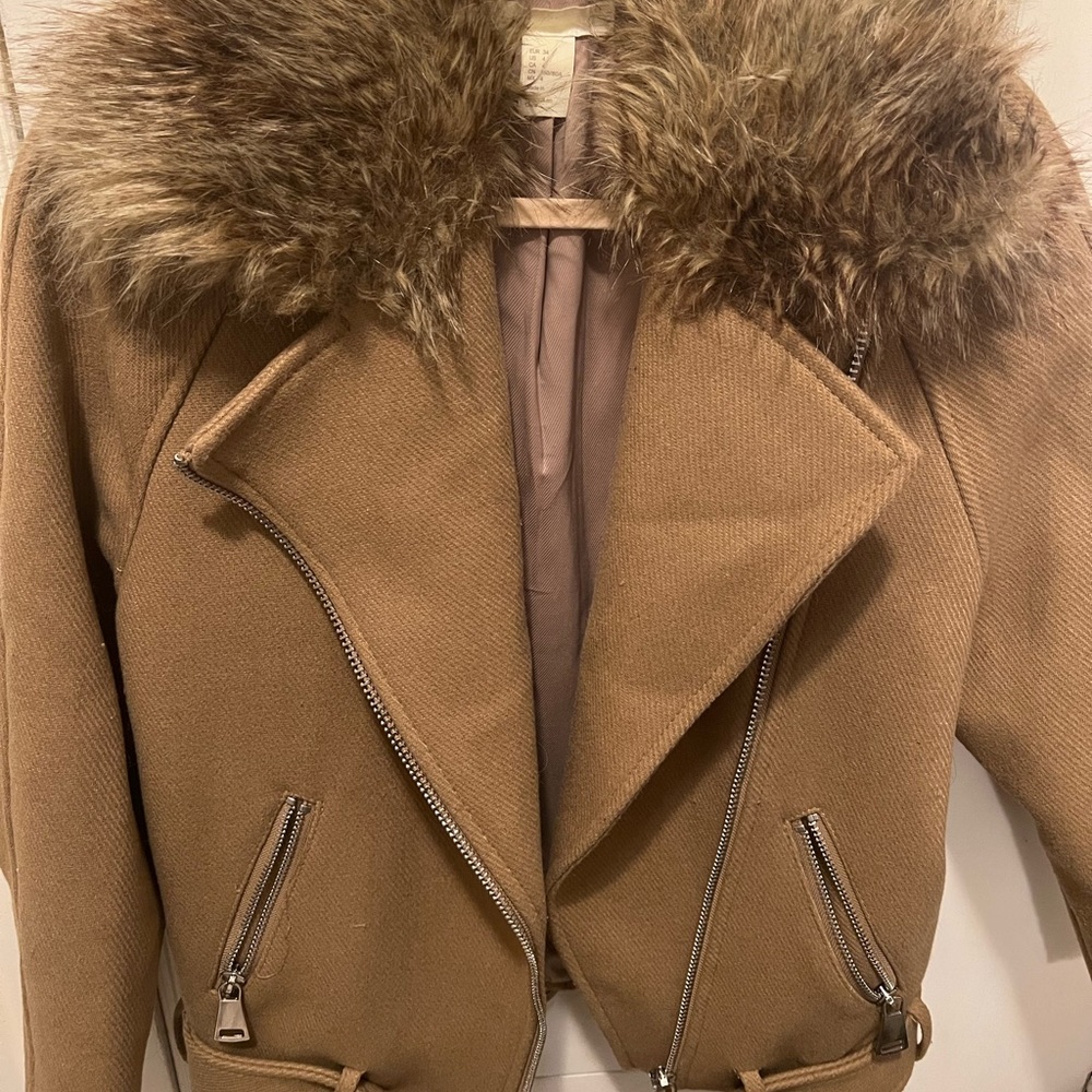 H&M tan fur collar jacket coat